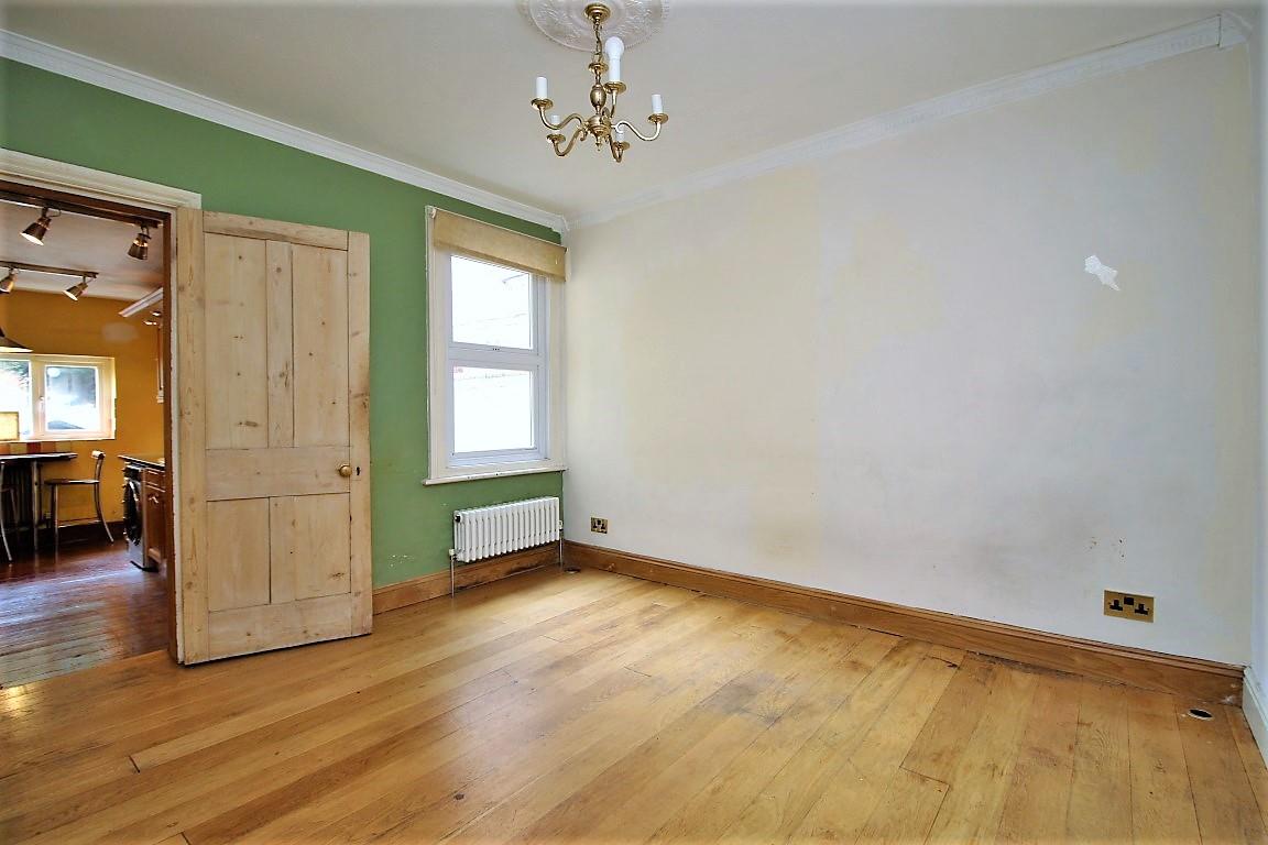 2 bed property in Rowley Road, Reading